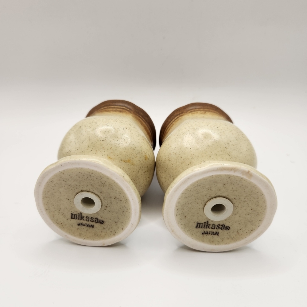 Vintage Mikasa Garden Club Stoneware Salt & Pepper Shakers - Picture 3 of 3